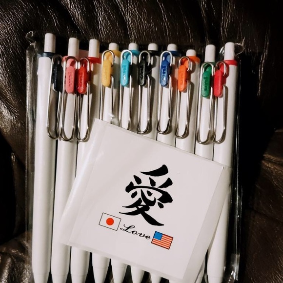 Uni-Ball One Gel Ink 0.5mm Ballpoint Pen - Picture 7 of 7